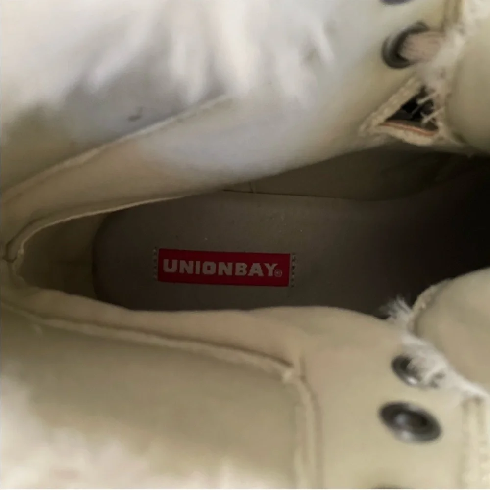 Union Bay Faux- Fur Lined Ankle Booties.  Size 8M
NEW WITHOUT BOX! - Picture 5 of 6